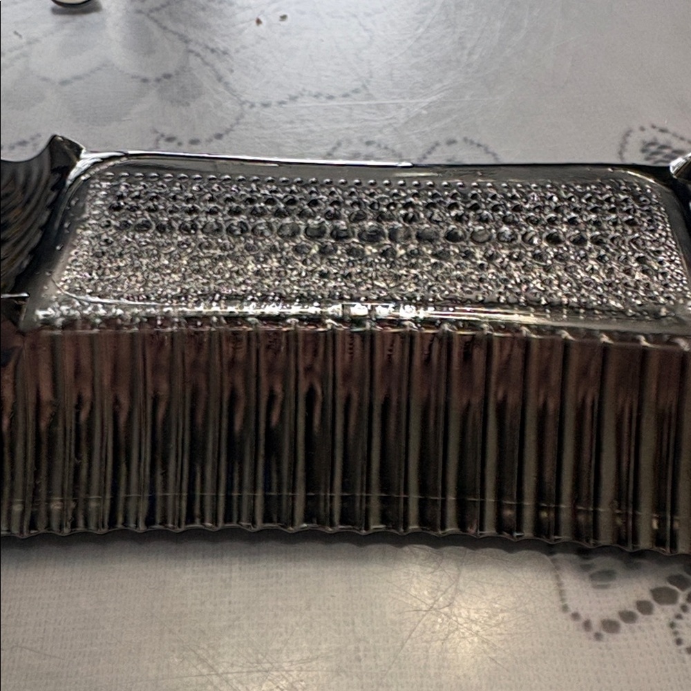 1920’s era dotted glass butter dish - Picture 4 of 6